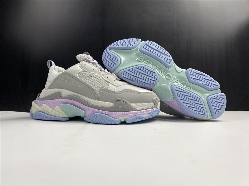 BLG Sneakers